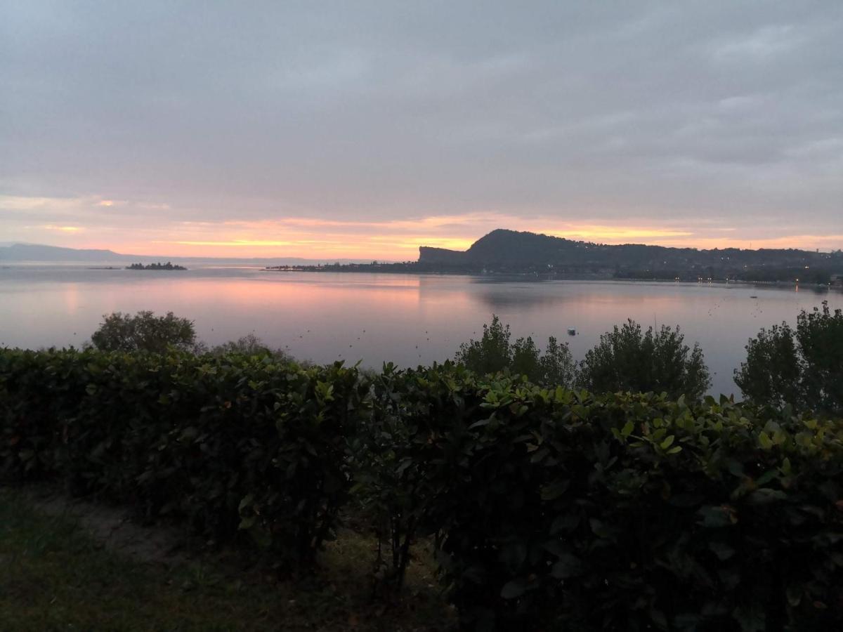 Note Di Lago Manerba del Garda Exterior photo
