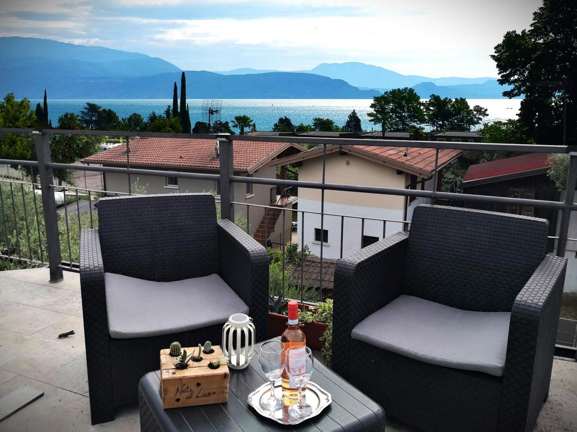Note Di Lago Manerba del Garda Exterior photo